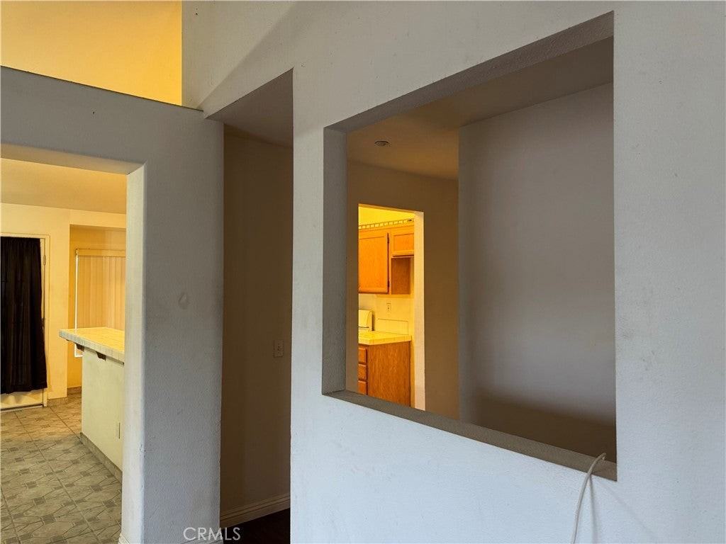 1102 Clark St - Photo 5 of 20