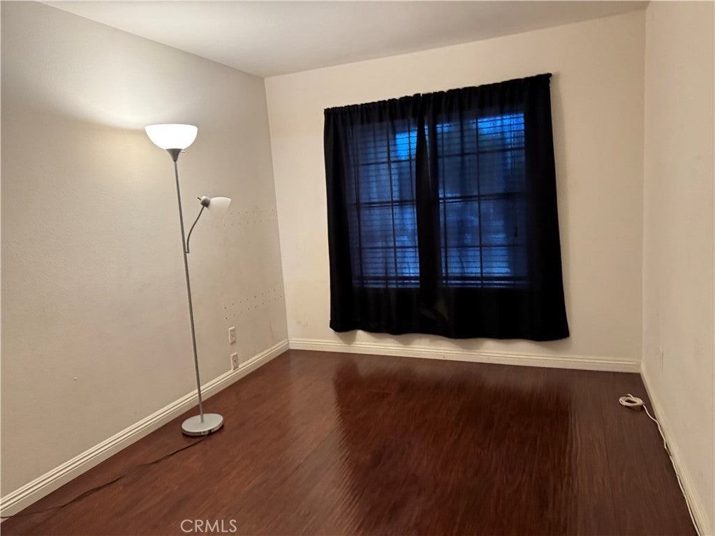 1102 Clark St - Photo 7 of 20