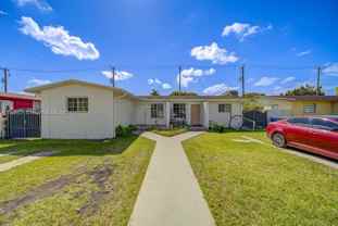 11250 Sw 7th St #1 - Photo 1 of 1