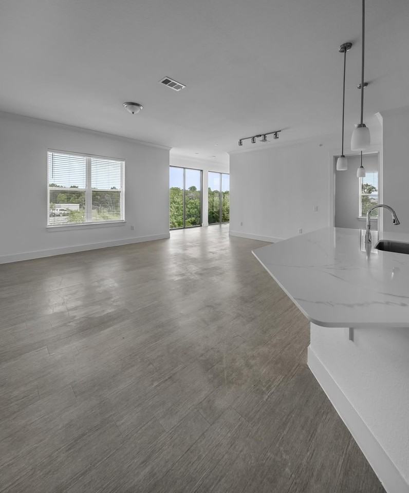 2111 N Austin Ave #01-145 - Photo 5 of 6