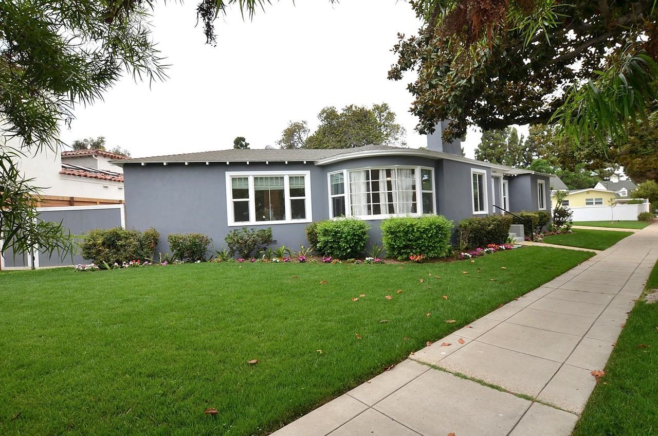 1634 6th St - Photo 2 of 34