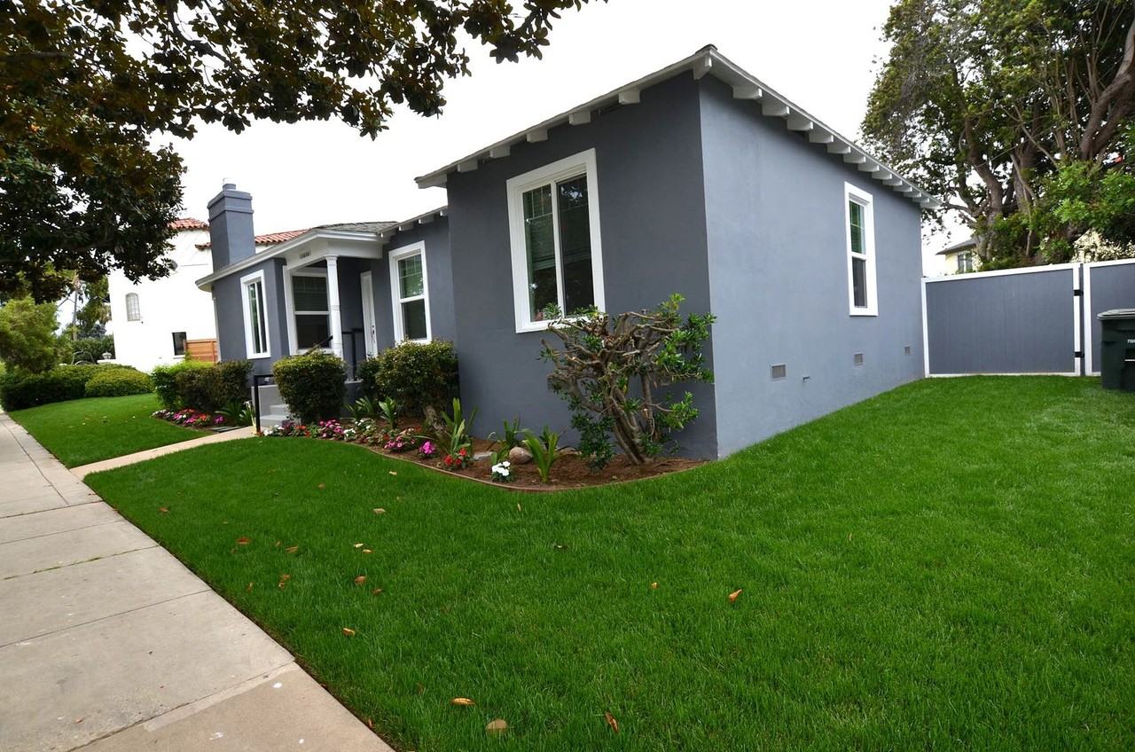 1634 6th St - Photo 4 of 34