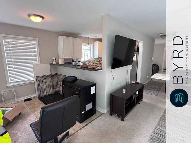 115 E 14th St #3 - Photo 6 of 12