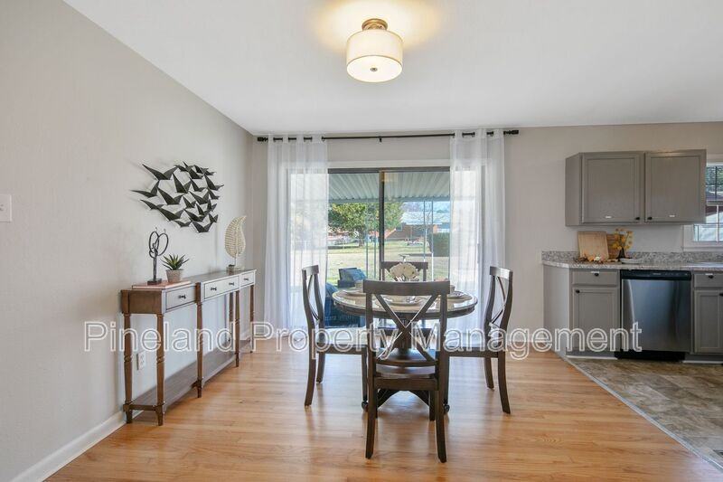 6022 Elstree Pl - Photo 4 of 17