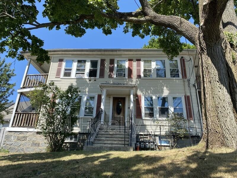 25 Business St #2L2ndFL - Photo 3 of 6