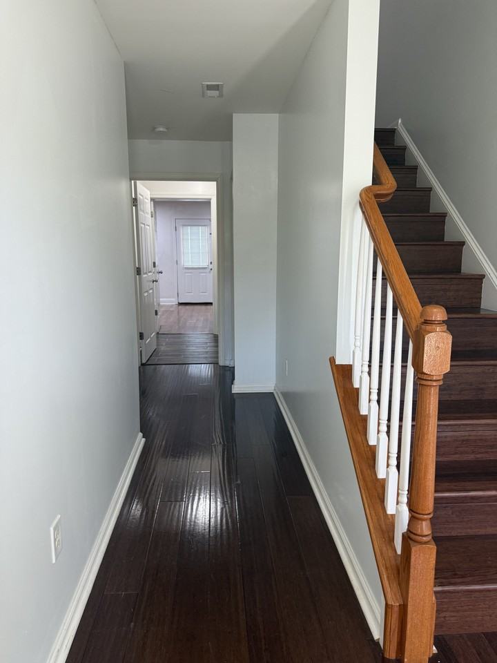 449 Jacobsen Dr - Photo 3 of 22