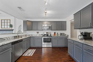 105 Violet Dr - Photo 1 of 1