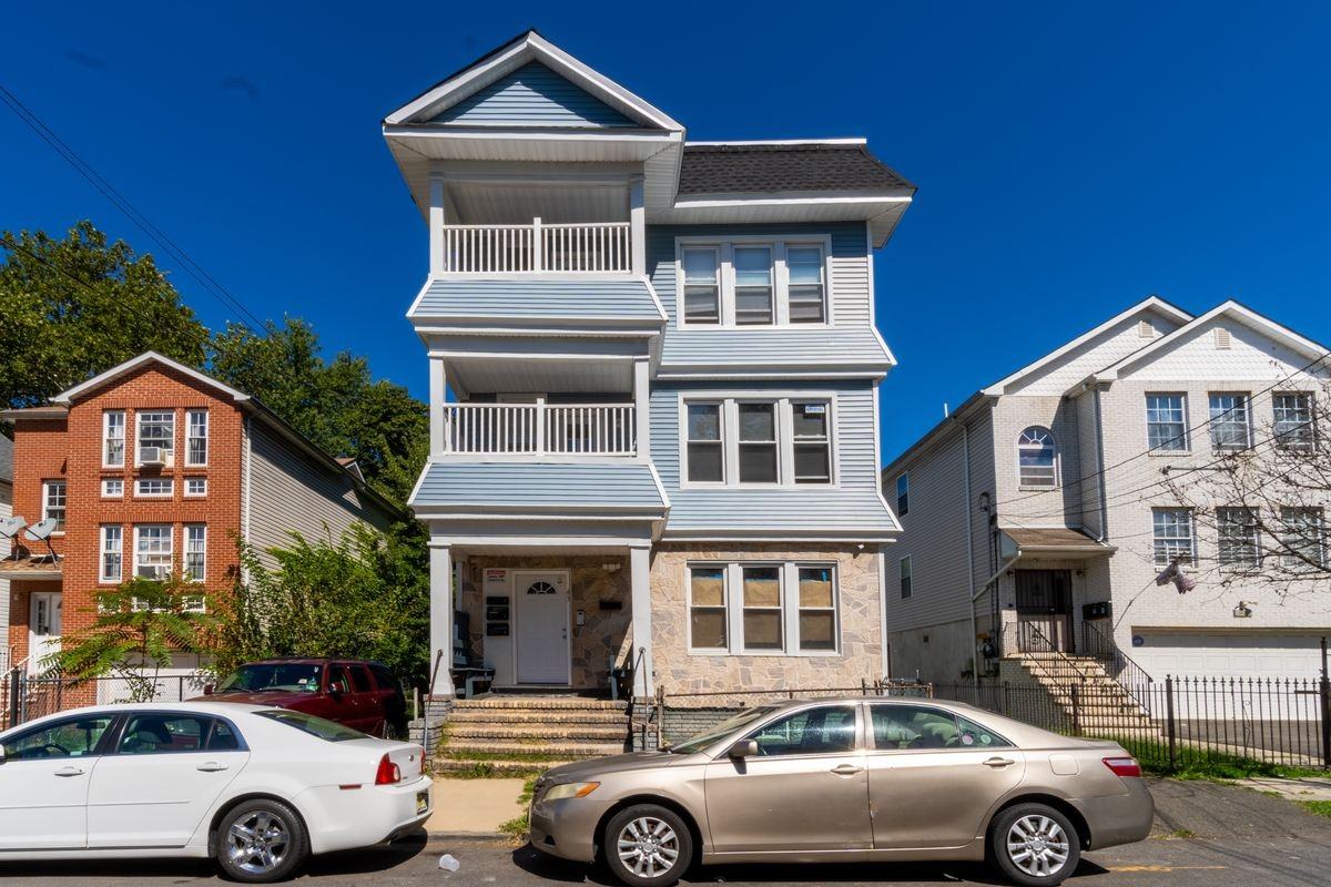 43 Tillinghast St - Photo 2 of 18