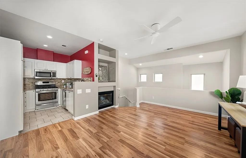 26949 Hillsborough Pkwy - Photo 3 of 17