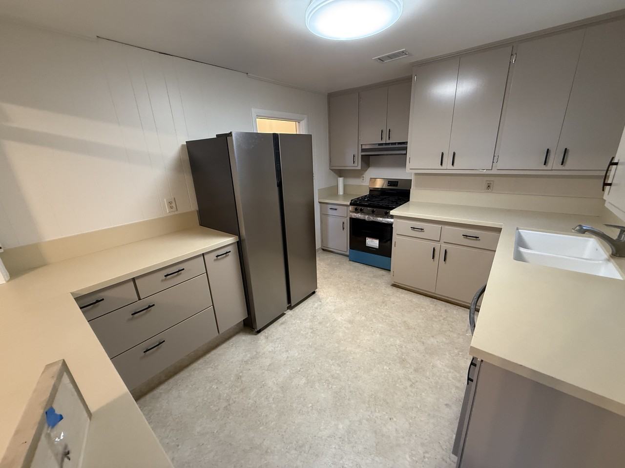 701 Poinsettia Ave #NA - Photo 3 of 14