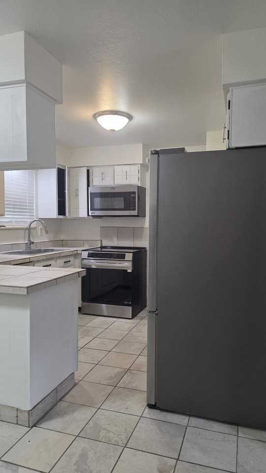 1746 S Pierson St #NA - Photo 2 of 50