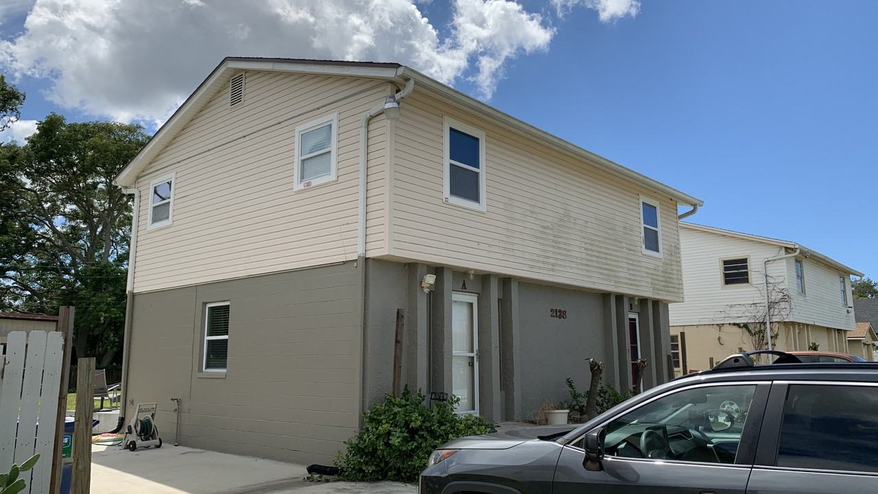 2138 19th Ave Sw #B - Photo 3 of 22