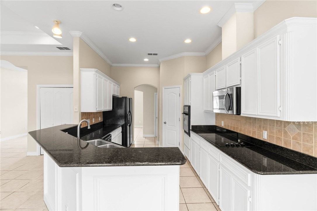 8205 Tango Circle - Photo 7 of 22