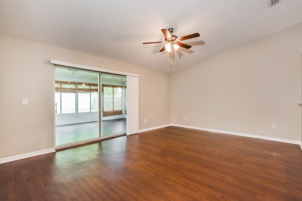 183 Brightview Dr - Photo 3 of 16