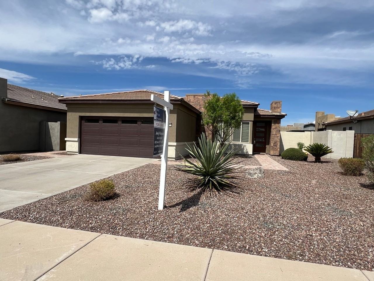 3546 E Ravenswood Dr - Photo 2 of 40
