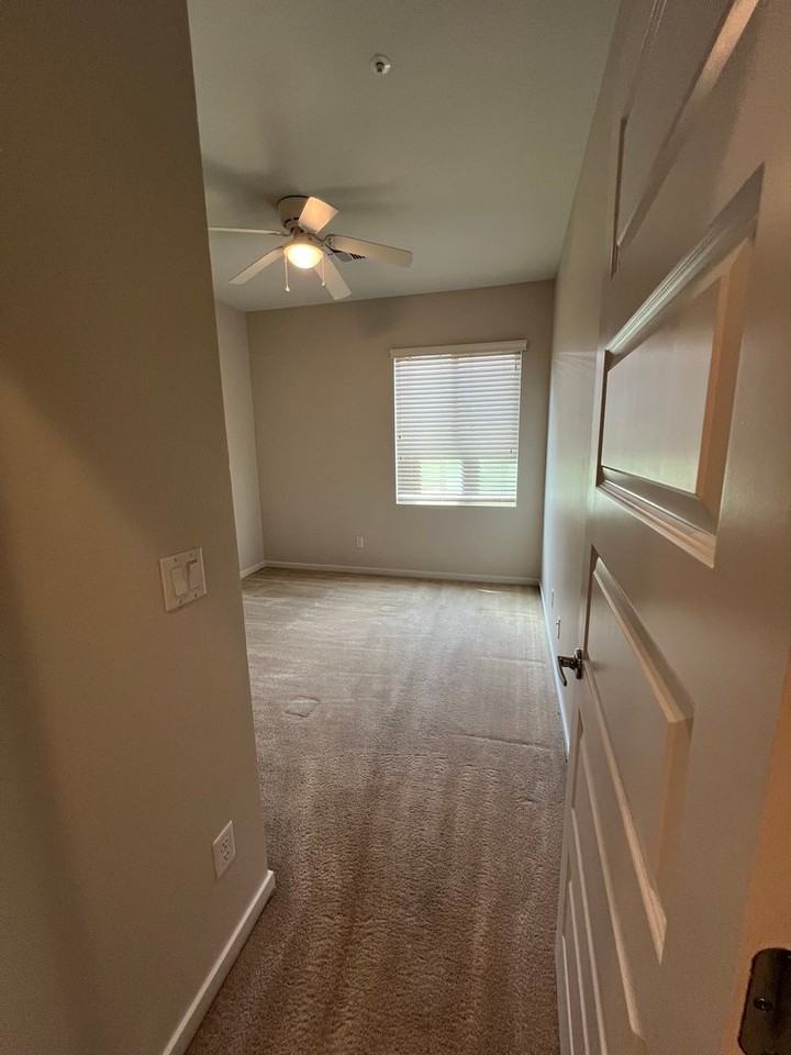 3546 E Ravenswood Dr - Photo 5 of 40