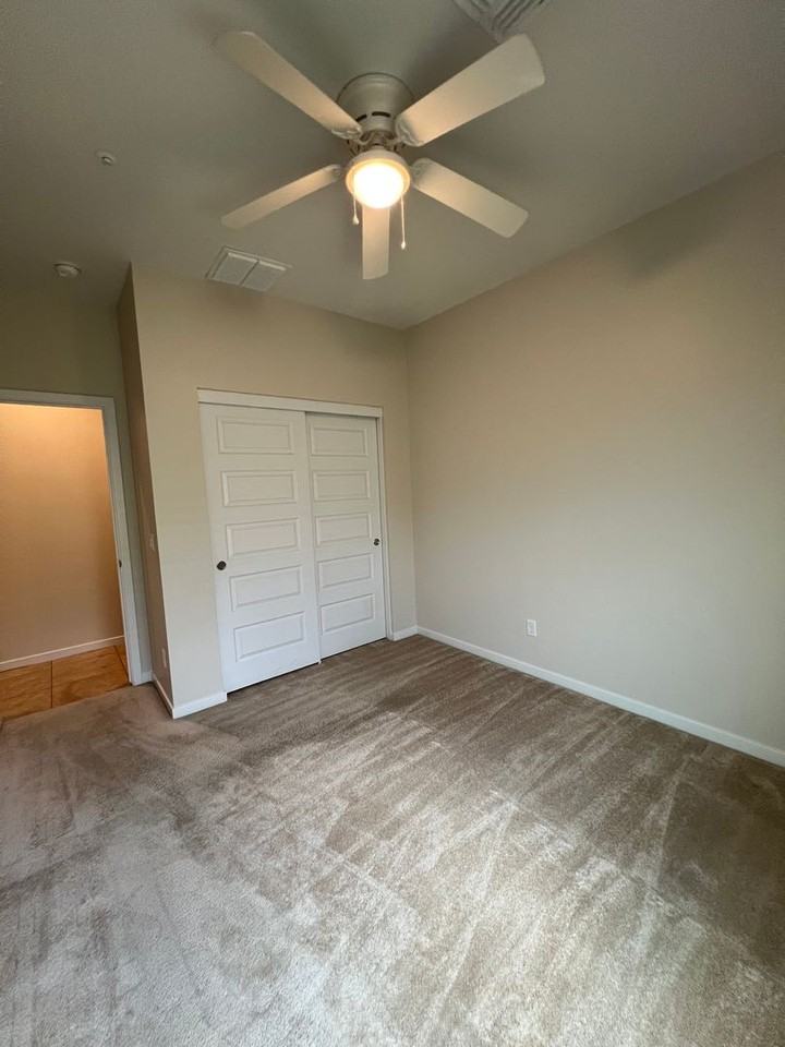 3546 E Ravenswood Dr - Photo 6 of 40
