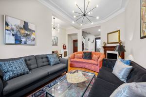 featured image of 215 W 138th St