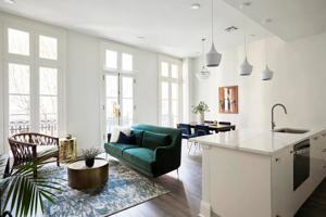 featured image of 800 Gravier St