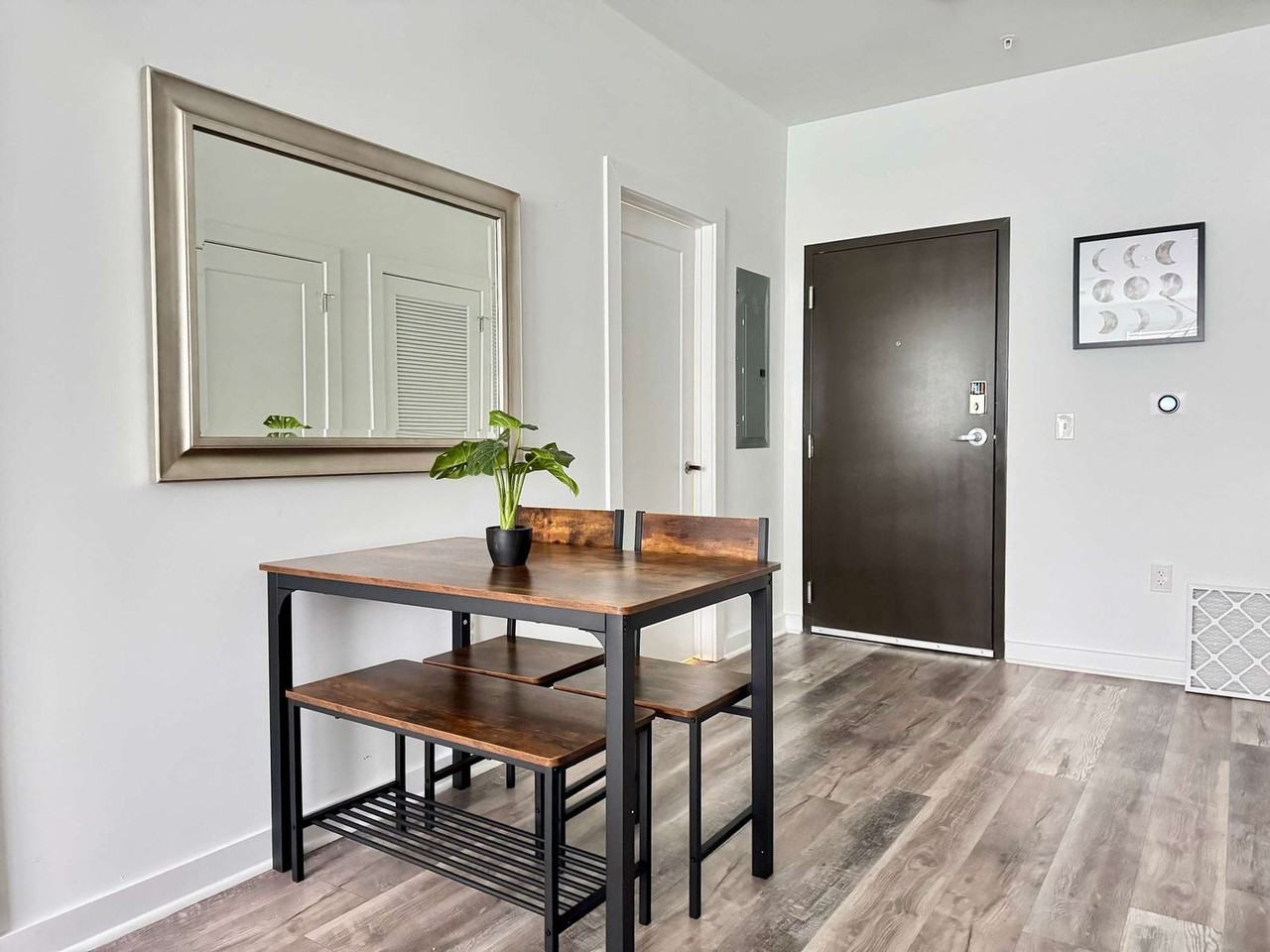 525 Parkway Dr Ne #1299418P - Photo 3 of 16