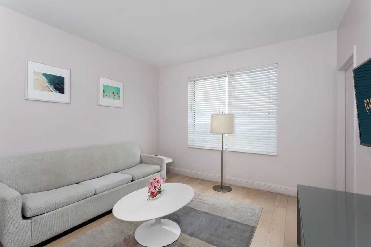 956 Washington Avenue - Photo 2 of 28