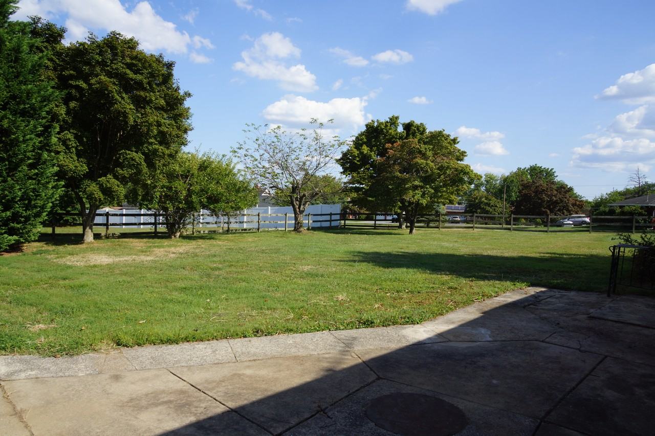 7135 Bowers Road - Photo 2 of 19