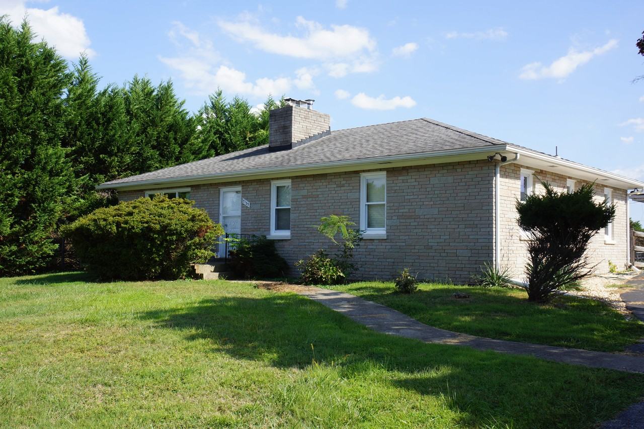 7135 Bowers Road - Photo 3 of 19