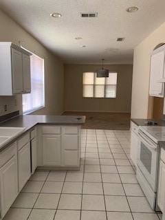 1976 Willow Wood Drive - Photo 3 of 6