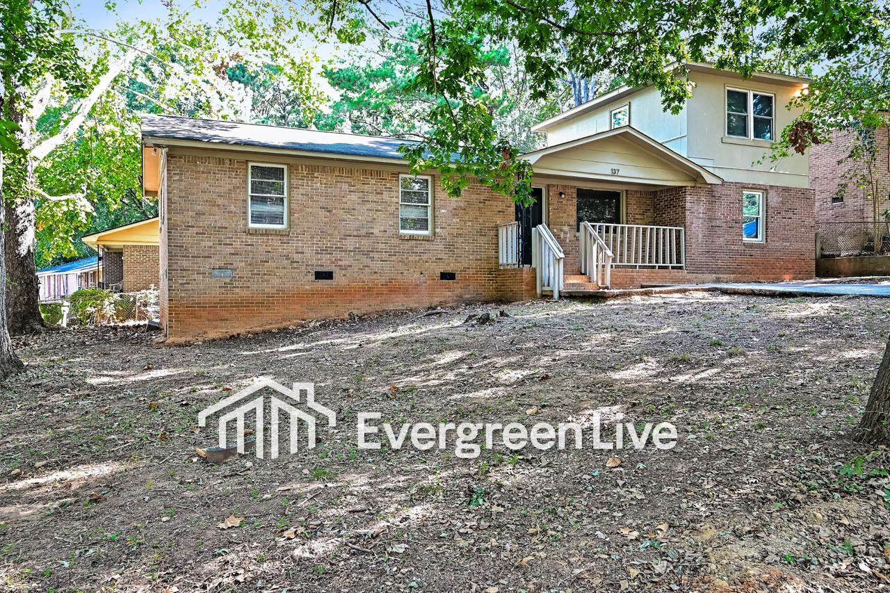 137 Green Tree Dr - Photo 2 of 10