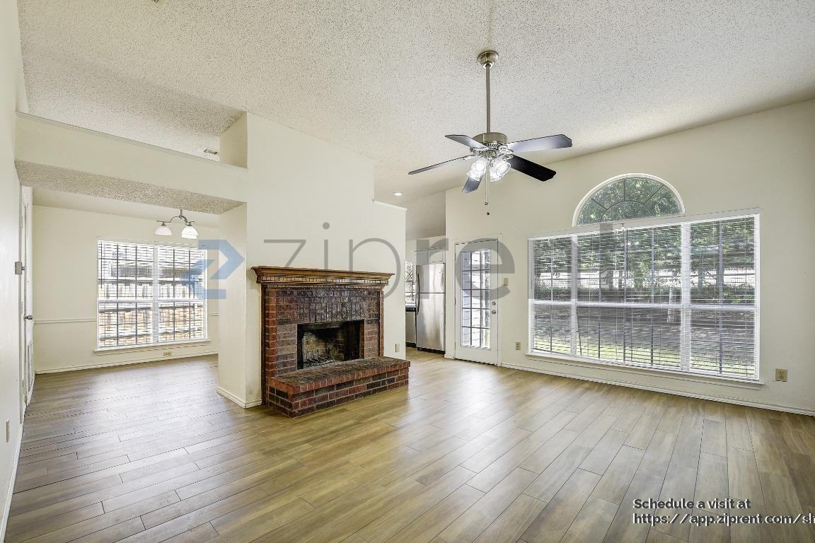 1206 Hyde Park Drive - Photo 4 of 21