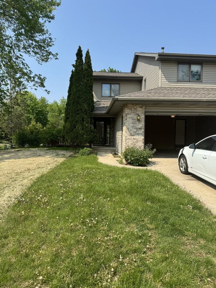 8 Continental Ct - Photo 2 of 27