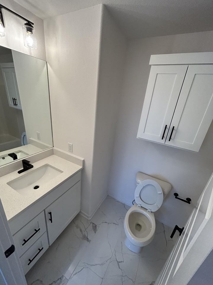 1420 E Huntsville Rd #2 - Photo 2 of 10