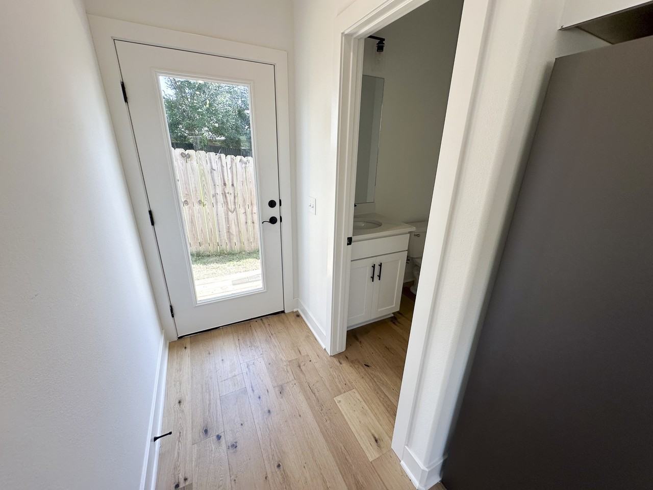 1254 W Hendrix St #2 - Photo 5 of 15