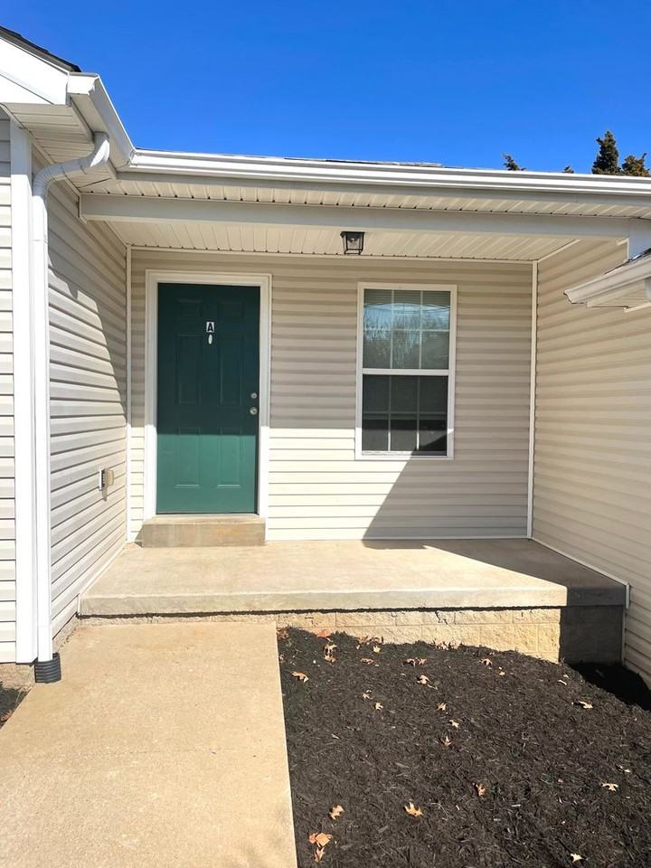 398 Lower Stone Ave - Photo 2 of 19