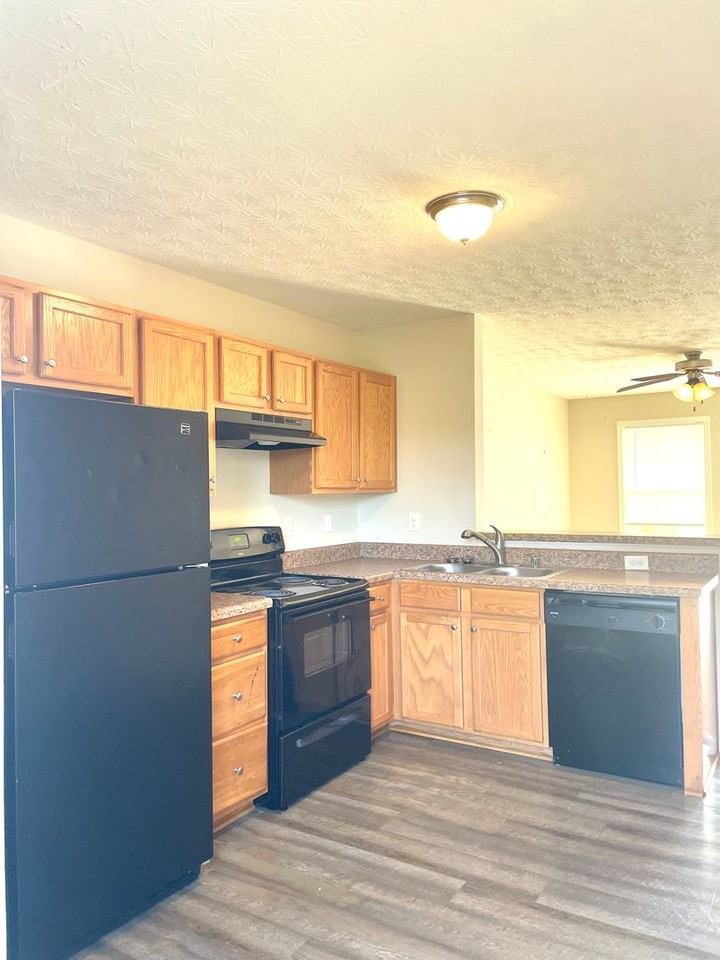 398 Lower Stone Ave - Photo 4 of 19
