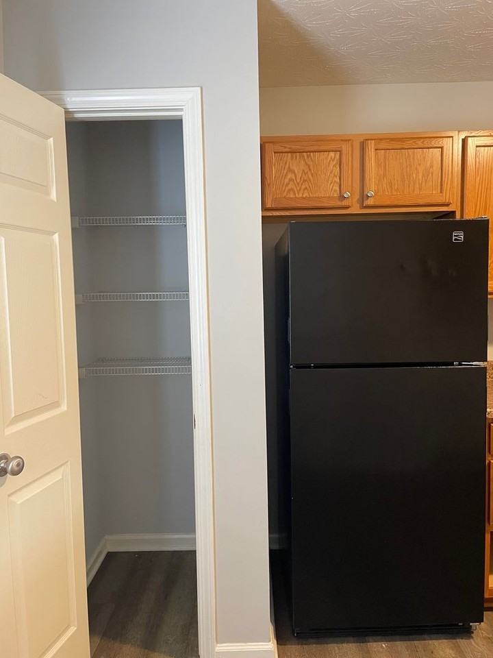 398 Lower Stone Ave - Photo 5 of 19