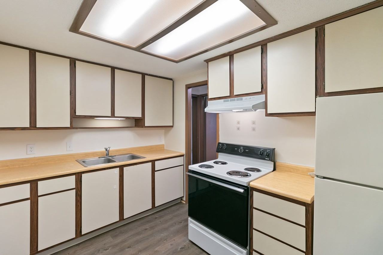 Forest View Apartments (Metro Lansing Investments LLC) - Photo 2 of 45