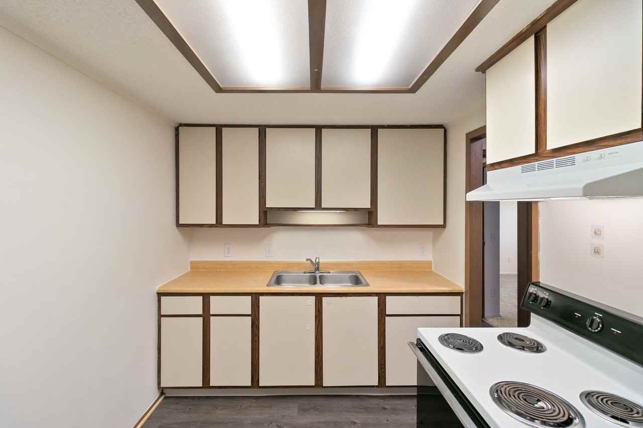 Forest View Apartments (Metro Lansing Investments LLC) - Photo 4 of 45