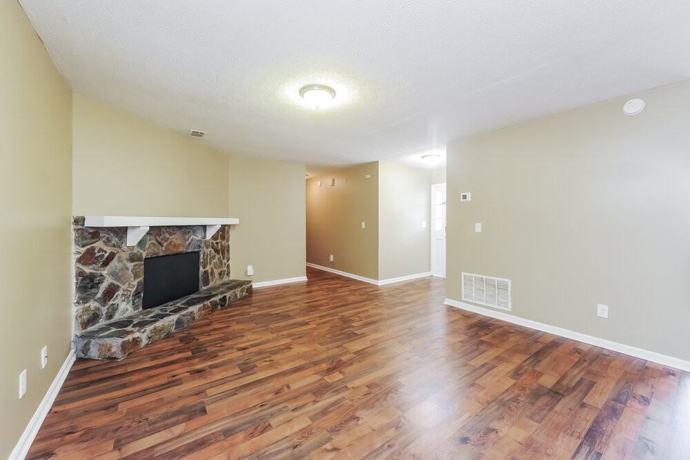 3835 Scarsborough Dr - Photo 6 of 16