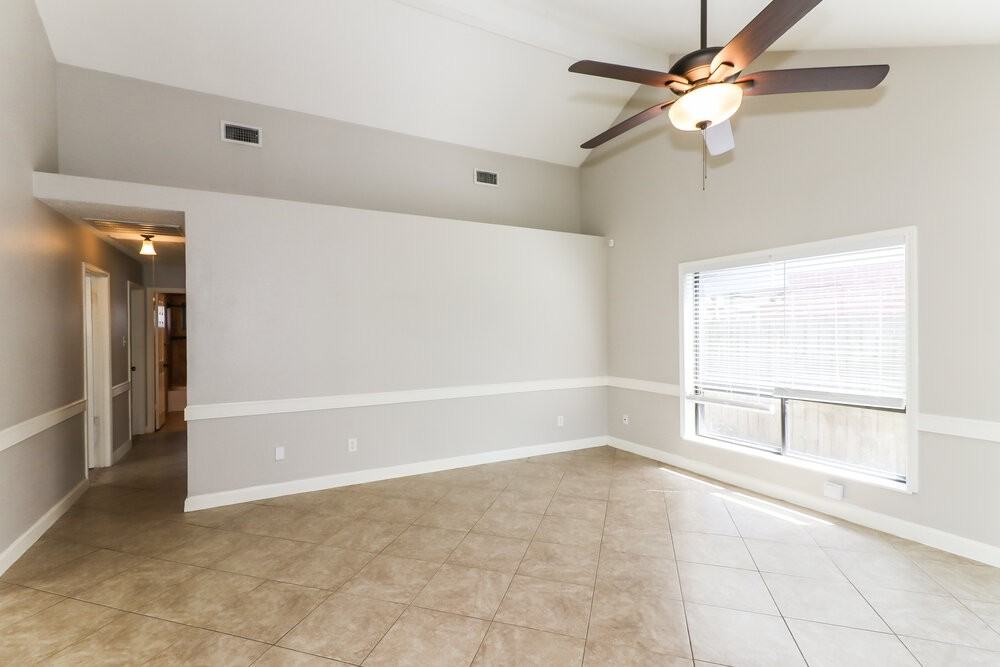 4210 Hawk Meadow Dr - Photo 5 of 16
