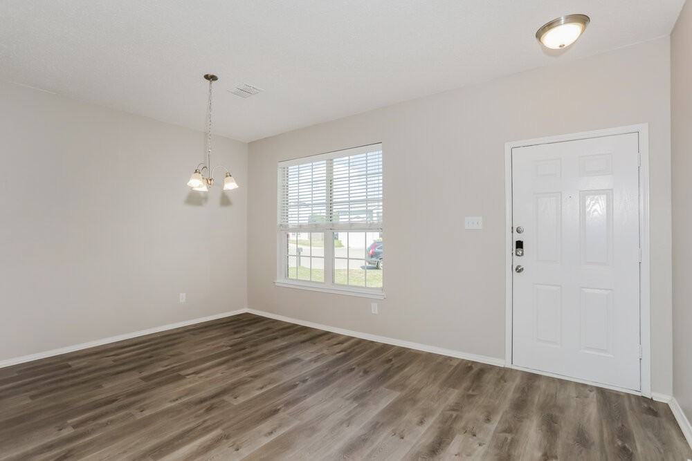 7334 Tree Ridge Ct - Photo 6 of 14