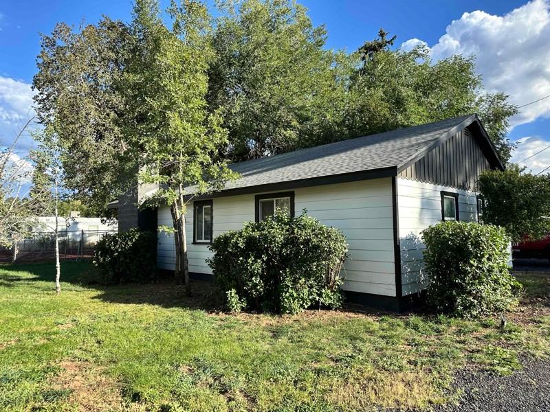 2037 E Aspen Dr - Photo 2 of 26