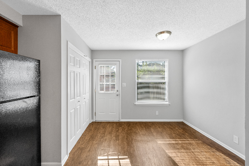 813 Golfview Pl #B - Photo 5 of 11