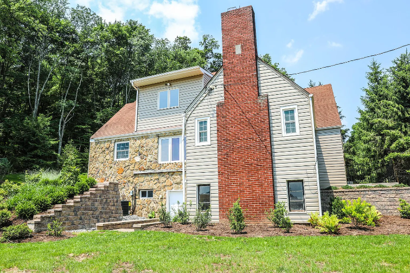 3981 Willow Creek Dr - Photo 4 of 20