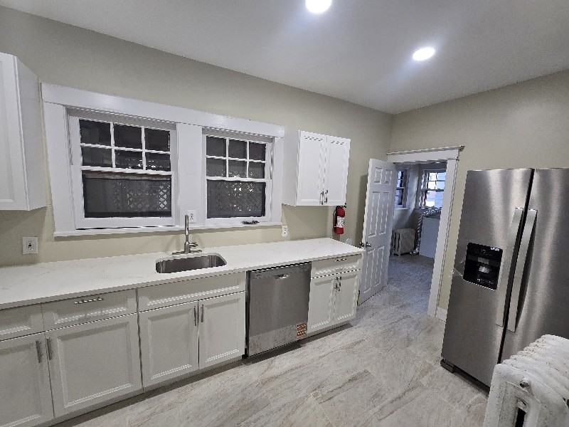 107 North East Avenue - Photo 3 of 24