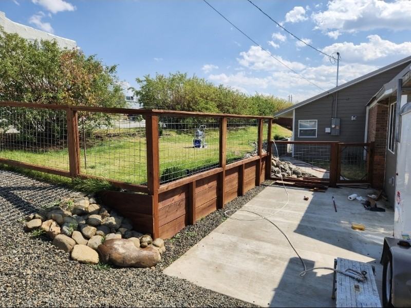 305 E Pacific St - Photo 2 of 20