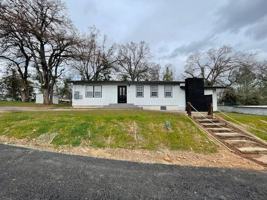 featured image of 6613 Stoney Dr