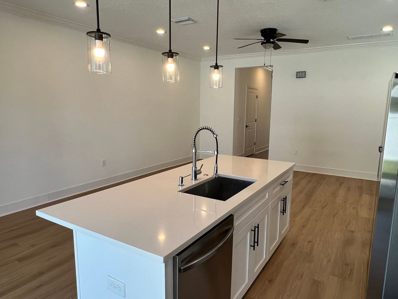 2610 E Clark St #1 - Photo 6 of 36
