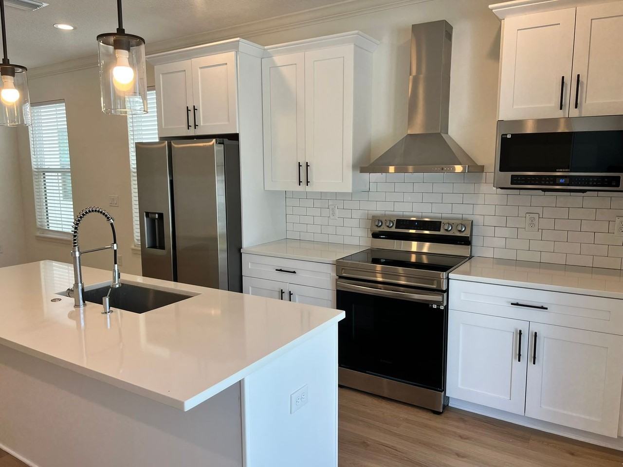 2610 E Clark St #1 - Photo 7 of 36