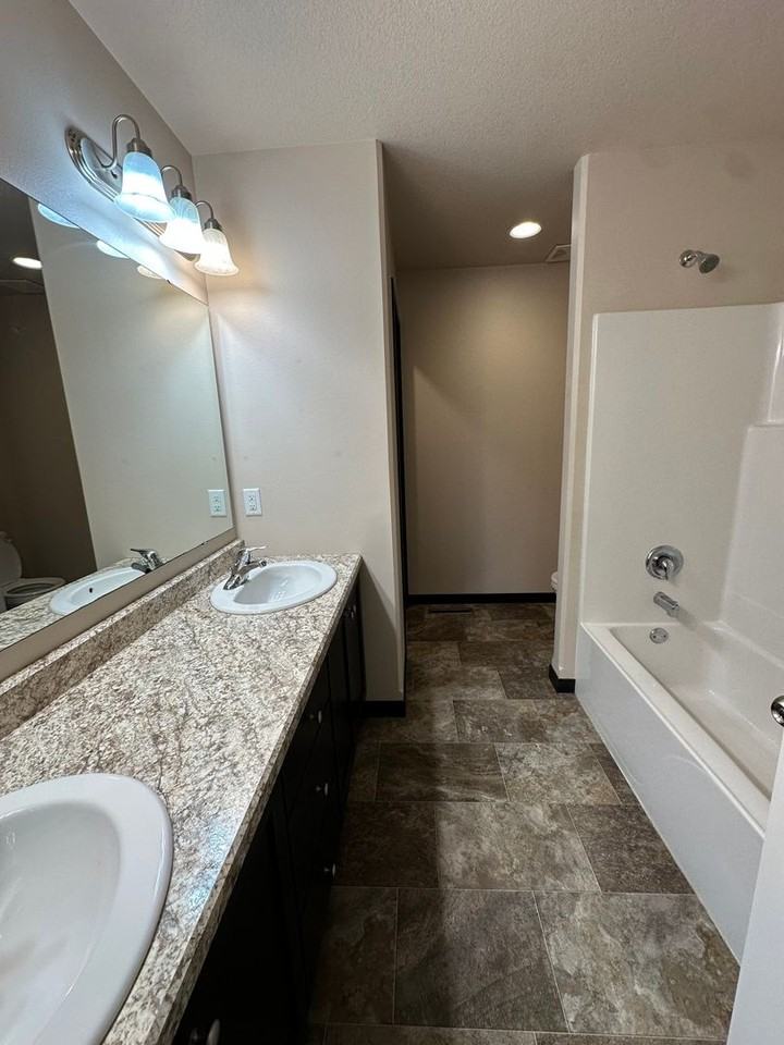 3017 33rd Ave S - Photo 6 of 14